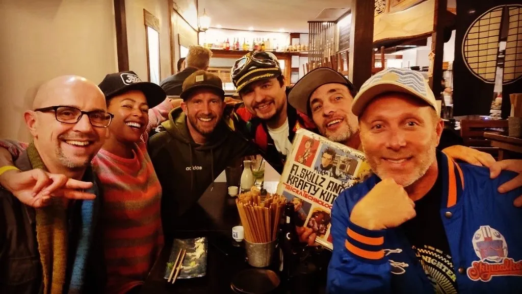 A Skillz and Krafty Kuts with friends while hosted in Byron Bay